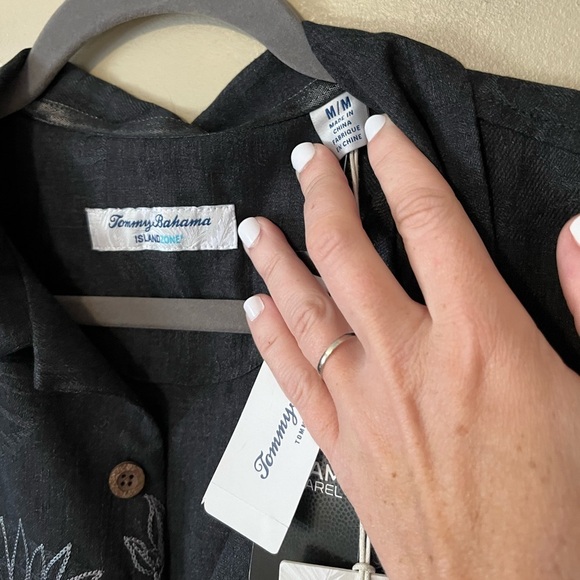 Tommy Bahama Islandzone NFL Cleveland Browns Silk Blend Hawaiian Shirt NWT - Picture 6 of 13